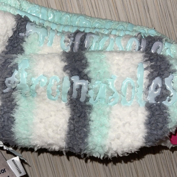 MinxNY Aromasoles Rose & Shea Butter Infused Socks - One Size - 2 Pair Pack - Picture 8 of 9